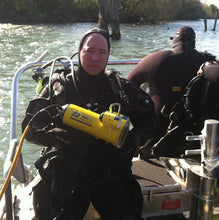 Load image into Gallery viewer, JW Fisher DHC-2 HD Diver Held Camera