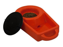 Load image into Gallery viewer, Dakota 283 Dine N Dash – Feeding and Watering System