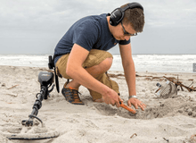 Load image into Gallery viewer, Garrett AT Max Metal Detector
